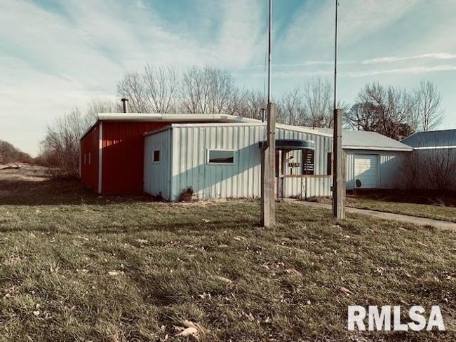 13810 Round Grove Rd, Home with 0 bedrooms, 0 bathrooms and 5 parking in MORRISON IL | Image 4