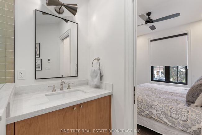 271 Codrington St, House other with 4 bedrooms, 5 bathrooms and 2 parking in Barrie ON | Image 40