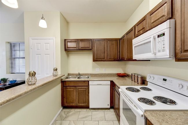 APT-202 - 420 N Pleasant Valley Rd, Condo with 1 bedrooms, 1 bathrooms and 1 parking in Austin TX | Image 9