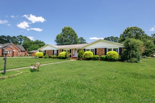 621 Tillar Ave, Emporia, VA, 23847-2543 | Card Image