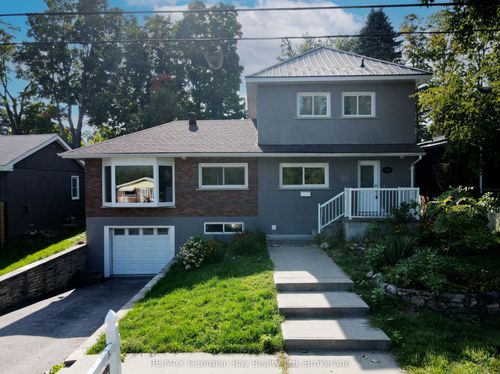 124 9th St, Midland, ON, L4R4B8 | Card Image