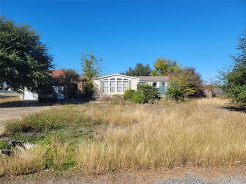 221 Tall Oak Dr, Hutto, TX, 78634-3093 | Card Image