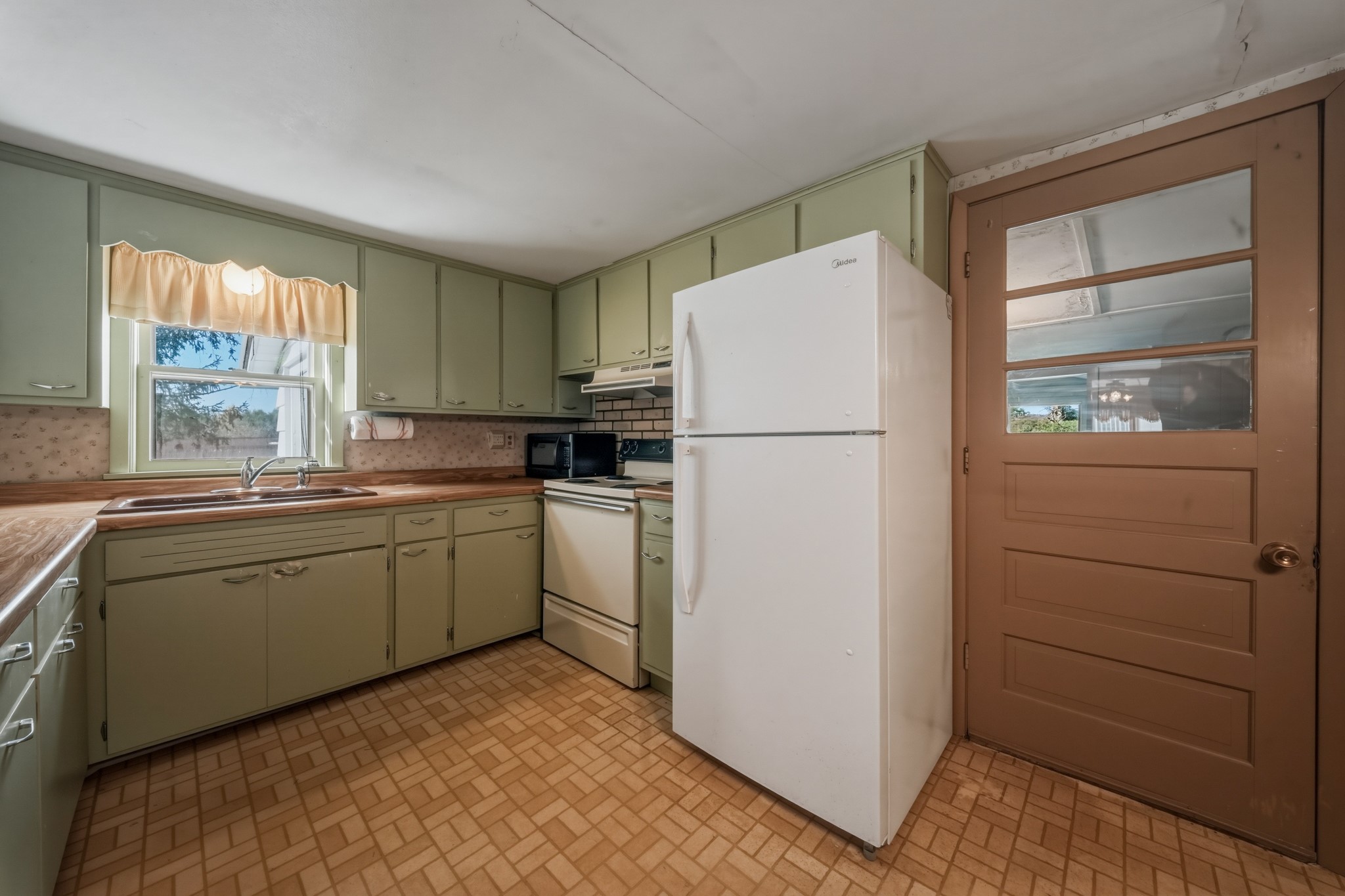 Residential in Fairchild 4
