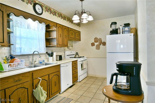 1774 Edgewood St Ne, House other with 3 bedrooms, 2 bathrooms and null parking in Warren OH | Image 11