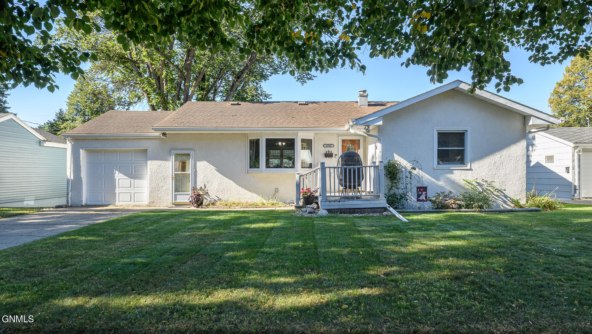 2nd St, Bismarck, ND 58501