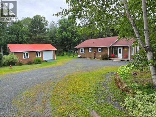 398 Rue Linda, Beresford, NB, E8K2C9 | Card Image