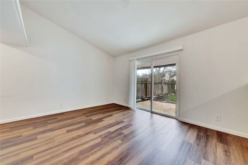 a-3514 Southridge Dr, Austin, TX, 78704-7745 | Card Image
