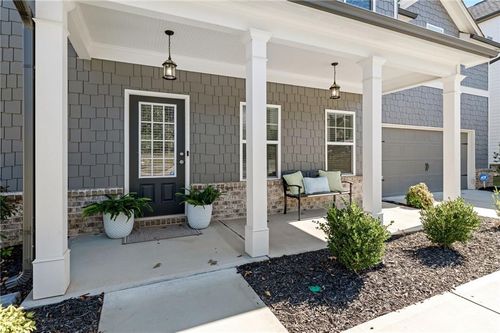 2673 Limestone Creek Dr, Gainesville, GA, 30501-7437 | Card Image