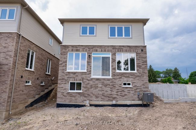 9 Greer St, House other with 3 bedrooms, 3 bathrooms and 2 parking in Barrie ON | Image 6