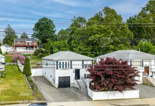 1190 Bay St, Fall River, MA, 02724-1218 | Card Image