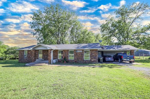 8845 Chestnut Rd, Henryetta, OK, 74437-1452 | Card Image