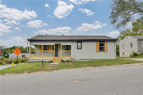 501 Lexington Rd, Pleasant Hill, MO, 64080-1413 | Card Image