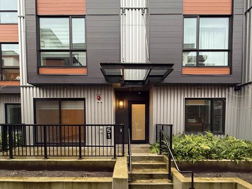 g34-2070 E 20th Ave, Vancouver, BC, V5N2L2 | Card Image