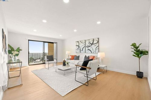 apt-104-2500 Miramar Ave, Castro Valley, CA, 94546-2833 | Card Image