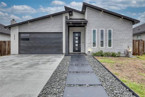 2610 Lady Andrea Dr, Corpus Christi, TX, 78415-1443 | Card Image