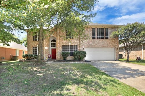 2115 Crestwood Trl, Mansfield, TX, 76063-7676 | Card Image