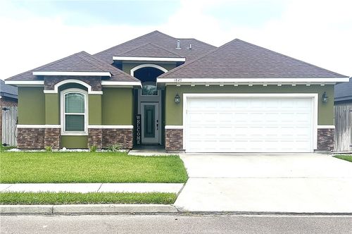 1825 Paraiso Dr, Kingsville, TX, 78363-2007 | Card Image