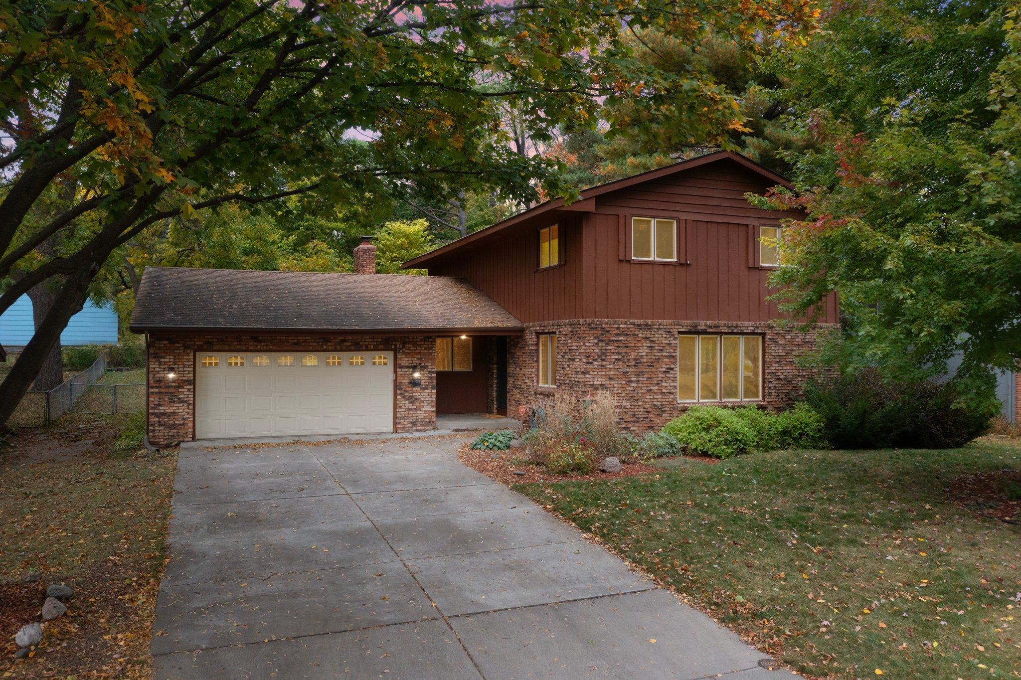Willow Ln, Minneapolis, MN 55430