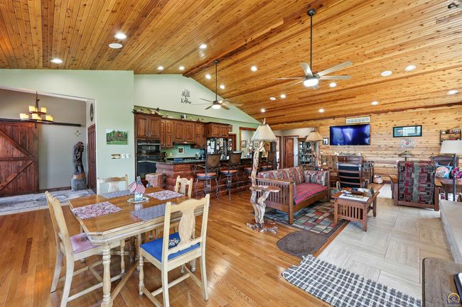 6010 Sw Douglas Rd, House other with 3 bedrooms, 3 bathrooms and null parking in Topeka KS | Image 16