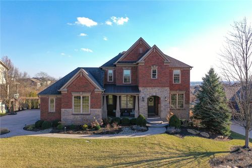 7210 Keltner Dr, West Chester, OH, 45069-8205 | Card Image