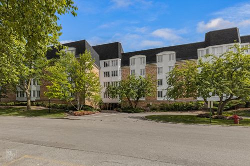 apt-402-200 Lake Blvd, Buffalo Grove, IL, 60089-4388 | Card Image
