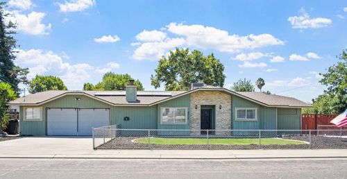 2017 Franklin St, Escalon, CA, 95320-1934 | Card Image