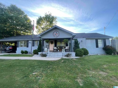 401 Studdard Dr, Clanton, AL, 35045-3811 | Card Image