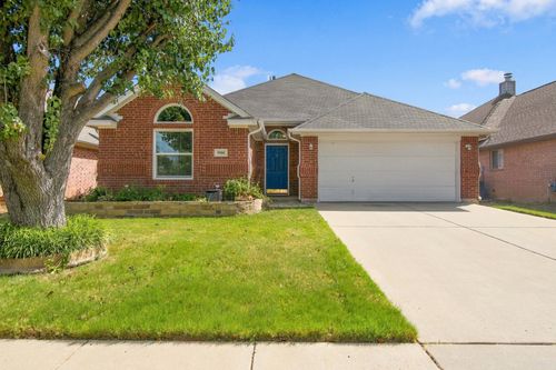 9108 Saranac Trl, Fort Worth, TX, 76118-7589 | Card Image