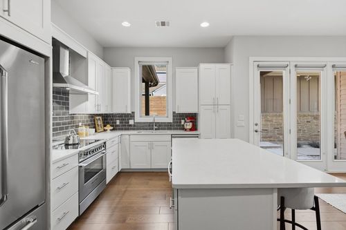 1605 Treadwell, Austin, TX, 78704 | Card Image