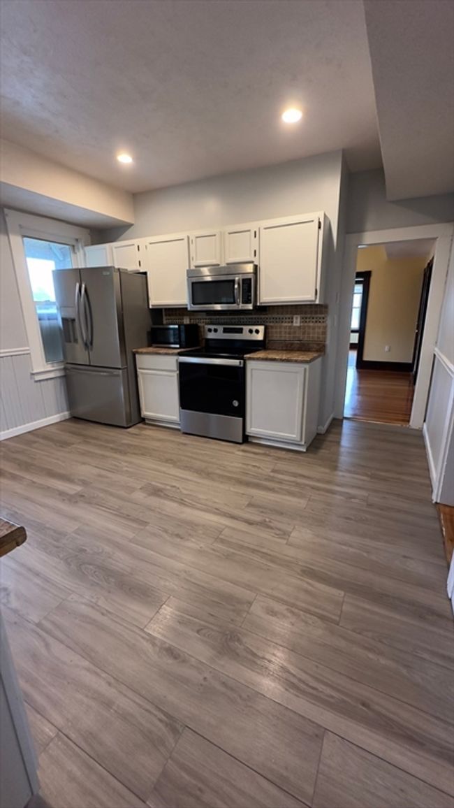 APT-3 - 239 Forest Ave, Condo with 3 bedrooms, 1 bathrooms and 2 parking in Brockton MA | Image 5