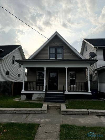 1136 Earl Street, House other with 3 bedrooms, 1 bathrooms and null parking in Toledo OH | Image 2