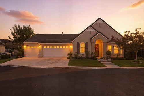 3200 New London Ln, Modesto, CA, 95355-8202 | Card Image