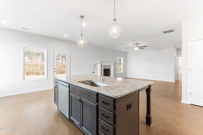 32__AAA4953_mls | Image 32