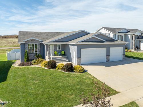 4708 Kites Ln, Bismarck, ND, 58503-8537 | Card Image