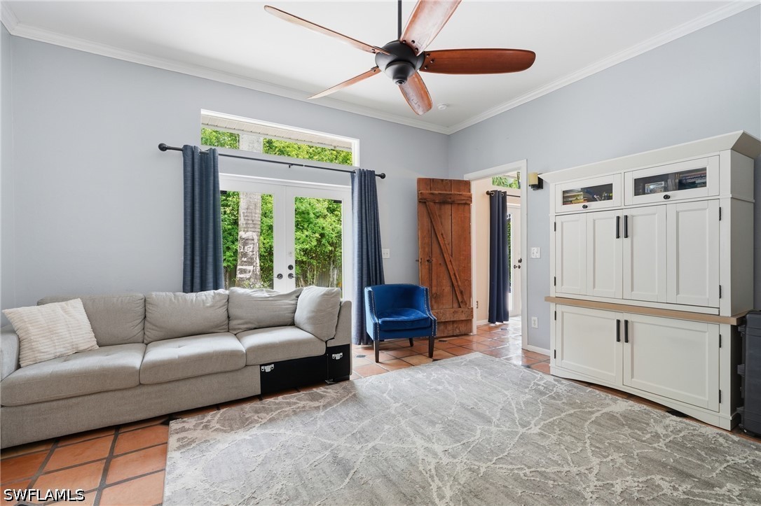 Residential in Naples 4