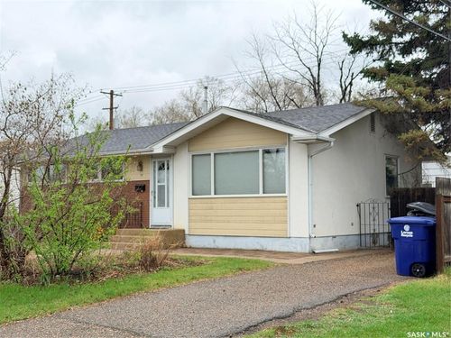 70 Lindsay Dr, Saskatoon, SK, S7H4B4 | Card Image