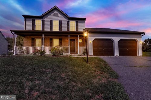 208 Crystal Cir, BIRDSBORO, PA, 19508-9384 | Card Image