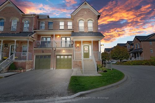 10-575 Steeple Hill, Pickering, ON, L1V7E4 | Card Image