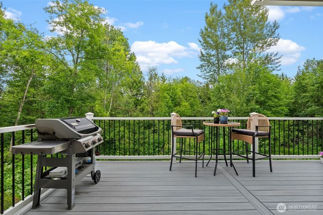 More and more space on the deck for entertaining | Image 35