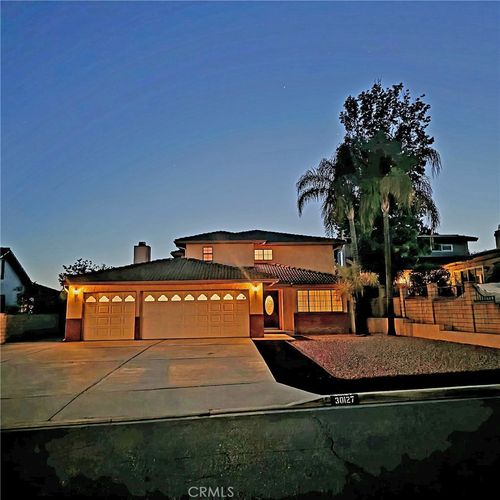30127 White Wake Dr, Canyon Lake, CA, 92587-7492 | Card Image