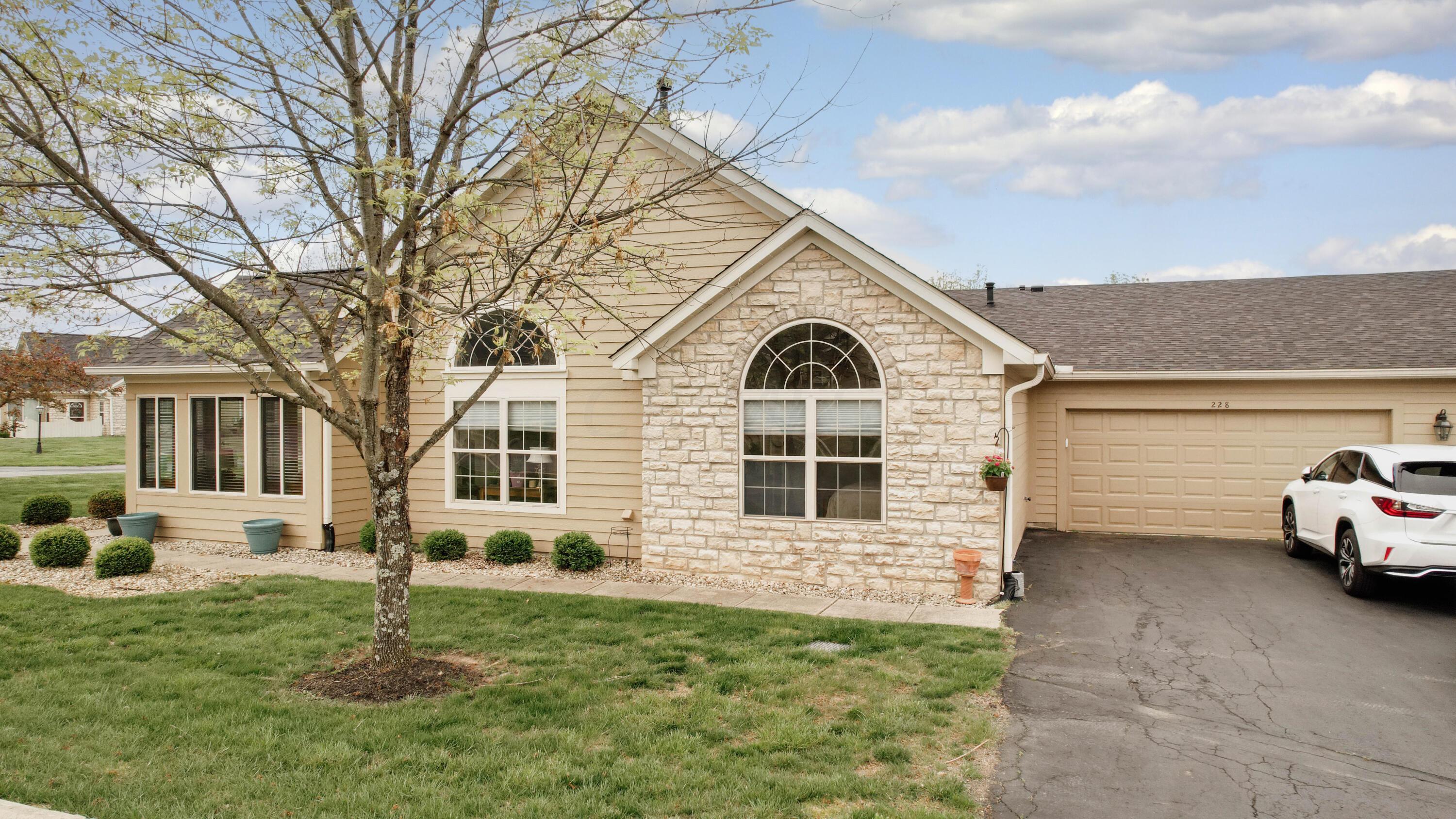 228 Autumn Woods Drive, Sold in Chillicothe Zoocasa