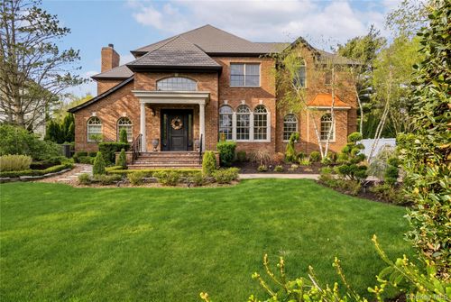 6 Sunhill Rd, Nesconset, NY, 11767-2611 | Card Image
