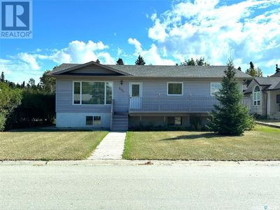 604 Donald St, House other with 5 bedrooms, 4 bathrooms and null parking in Hudson Bay SK | Image 1