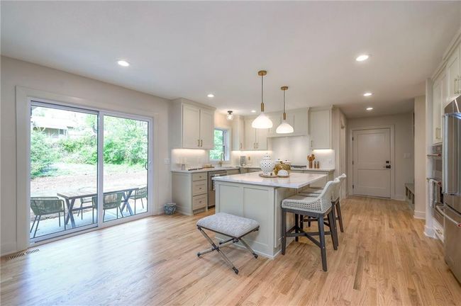 10314 Sagamore Ln, House other with 6 bedrooms, 5 bathrooms and null parking in Leawood KS | Image 22