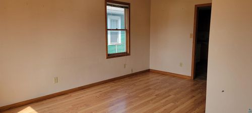 3337 Vernon St, Duluth, MN, 55806-1326 | Card Image
