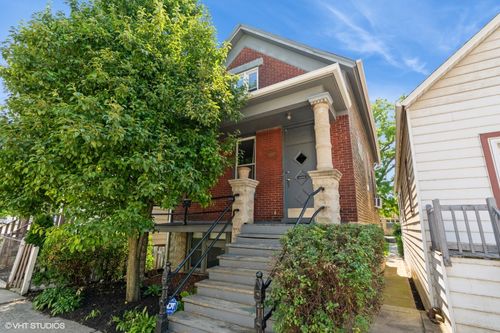 2721 W Prindiville St, Chicago, IL, 60647-4028 | Card Image