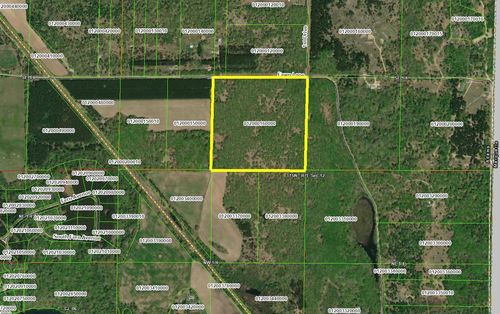 40AC Fawn Ln, Oxford, WI, 53952 | Card Image