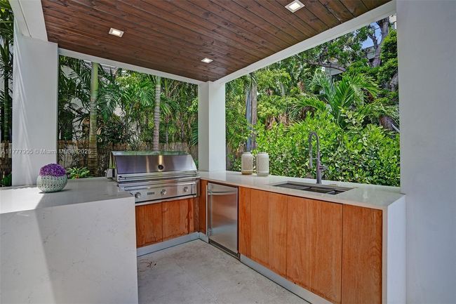 201 Buttonwood Dr, House other with 5 bedrooms, 7 bathrooms and null parking in Key Biscayne FL | Image 31