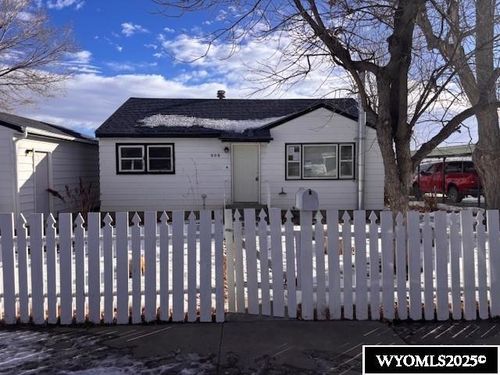 303 S 9th Street, Thermopolis, WY, 82443 | Card Image