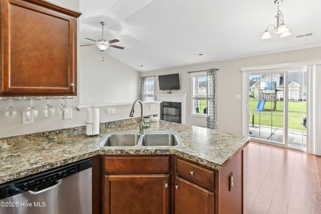 448 Barrel Dr, House other with 3 bedrooms, 2 bathrooms and 2 parking in Winterville NC | Image 20